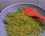 A picture of step 5 of Lilva kachori.