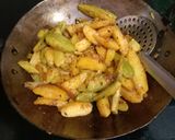 परवल और आलू की भुजिया (Parwal aur aloo ki bhujiya recipe in Hindi) रेसिपी चरण 4 फोटो
