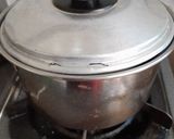 Foto langkah ke 4 dari resep Sirup Merah alias Setrup (Stroop Homemade).