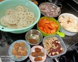 A picture of step 2 of Chinese Soup: Kudzu Root (Fenkok), Pork Ribs with Lotus Roots.