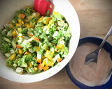 Foto del paso 6 de la receta: Ensalada de melocotón con aguacate y surimi