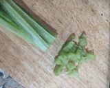 Foto del paso 1 de la receta: Tortilla de pencas de acelga 🥬