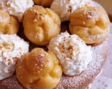 Foto del paso 16 de la receta: Tarta de nueces y nata con profiteroles cubiertos de toffee