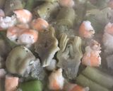 Foto del paso 6 de la receta: Alcachofas salteadas con langostinos