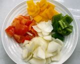 Hình bước làm 1 của món Sườn xào chua ngọt