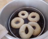 A picture of step 7 of Doughnuts.