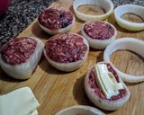 Foto del paso 2 de la receta: AROS De Cebolla,🌰🐏 rellenos con Carne de Cordero...!