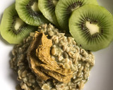 Foto del paso 4 de la receta: Avena con matcha, mantequilla de pistache y kiwi