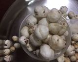 A picture of step 1 of Mango Makhana Kheer.