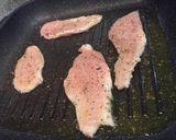 Foto del paso 3 de la receta: Pollo a la plancha con limón a lo fresco saludable y rápido