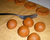 A picture of step 4 of Peanut Butter Cookies.