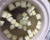 Foto langkah ke 2 dari resep Mpasi telur ayam kampung suchini 7bulan slowcooker.