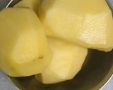 A picture of step 2 of Methi Aloo.