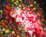 Foto del paso 4 de la receta: Tacos de molida y vegetales