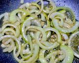 Hình bước làm 3 của món Cơm gà Pilaf (Malaysia)