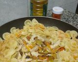 Foto del paso 8 de la receta: Verduras multicolor con pollo y pasta . Fácil y rapidísimo