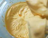 A picture of step 4 of Orange Cream Cake.