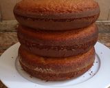 A picture of step 7 of Fresh Strawberry Vanilla Cake.