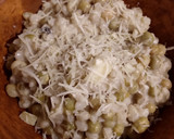 Foto del paso 3 de la receta: Risotto de cebada con arvejas