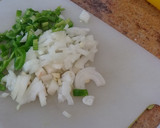 Foto del paso 1 de la receta: Pollo con tomate
