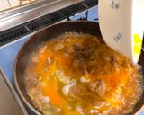A picture of step 4 of Japanese Chicken and Egg with Rice.