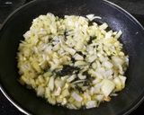 Foto del paso 3 de la receta: Pollo en pepitoria
