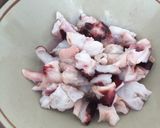 Foto langkah ke 1 dari resep Gurita asam pedas lombok ijo.