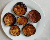 A picture of step 2 of Aubergine slices with sour cream.