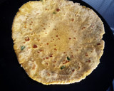 बेसन और प्याज़ के पराठे (besan aur pyaz ke parathe recipe in Hindi) रेसिपी चरण 2 फोटो