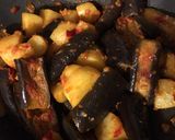 Foto langkah ke 4 dari resep Terong dan kentang balado spesial.