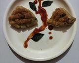 A picture of step 3 of Paneer stuffed semolina samosa.