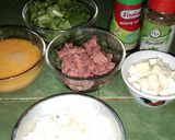 Foto langkah ke 1 dari resep Orak Arik Telur Sosis Kornet Keju.