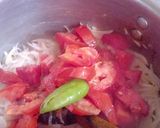 A picture of step 2 of Bhindi Pyaz.