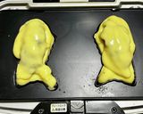 A picture of step 5 of Rice Flour Taiyaki.