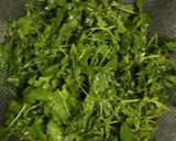 முடக்கத்தான் கீரை தோசை மற்றும் உளுந்து சட்னி (Mudakathan Keerai Dosai Recipe in Tamil) ரெசிபி ஸ்டேப் 1 புகைப்படம்