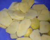 A picture of step 2 of Sauteed potatoes.