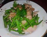 รูปขั้นตอนการทำที่ 5 ของ หน่อไม้ฝรั่งผัดหมู