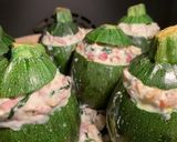 Une image de l'étape 8 de Courgettes rondes farcies aux lardons.
