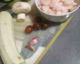 Foto del paso 1 de la receta: Espagueti de calabacín con champiñones y gambas