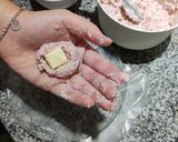 Foto del paso 6 de la receta: Sorrentinos de jamón y queso (sin sorrentinera)