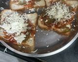 A picture of step 3 of Bread pizza.