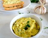 Foto langkah ke 4 dari resep Simple Garlic Bread.