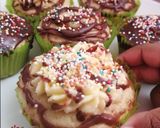 A picture of step 5 of Ganache Centered Cupcakes🧁🍫.