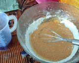 Foto langkah ke 3 dari resep Bolu karamel sarang semut.