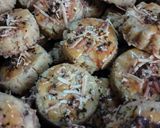 Foto langkah ke 4 dari resep Garlic Cheese Cookies.