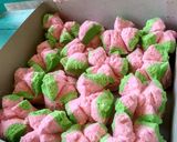 Foto langkah ke 7 dari resep Bolu kukus semangka.