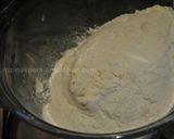 A picture of step 2 of Meat pie.