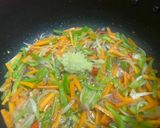 A picture of step 7 of Chicken fried rice.