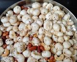 फलाहारी ड्राई फ्रूट्स नमकीन (falahari dry fruits namkeen recipe in Hindi) रेसिपी चरण 3 फोटो