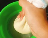Hình bước làm 3 của món Rau câu sữa bắp lá dứa mát lạnh ngày hè